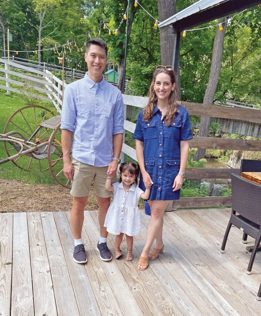 Dr. Ji, Frau und Kind