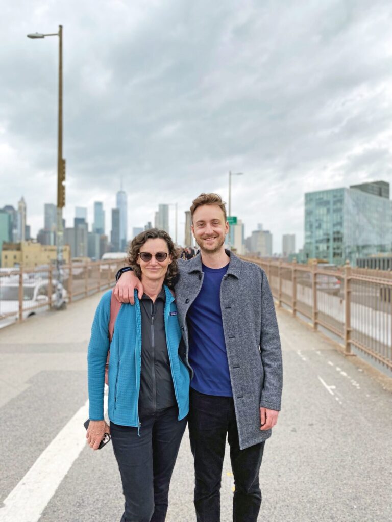 Dr.-Collins-mit-seiner-Mutter-als-sie-NYC-besuchte