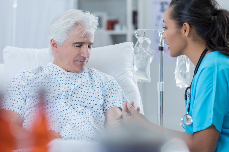 paziente anziano in ospedale